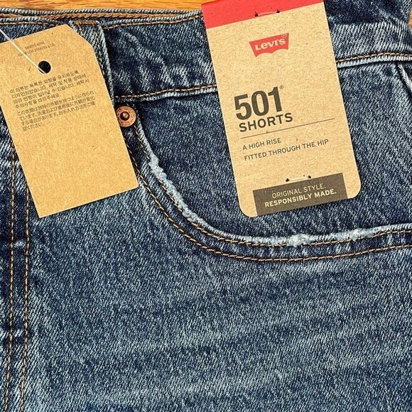New LEVI STRAUSS & CO high rise 501 denim Jean shorts frayed edges size 28 - Picture 4 of 13